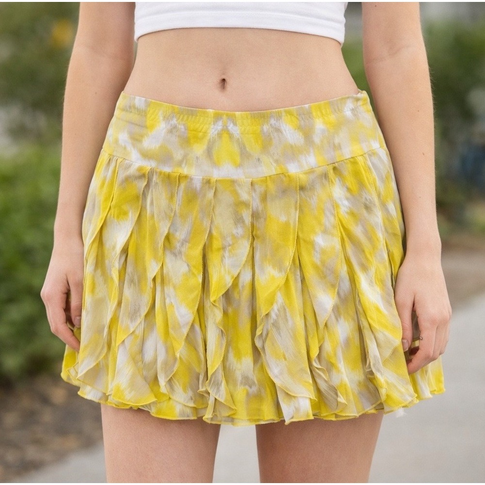 INC 100% Silk Womens mini Skirt Size 4 Y2K Flouncy Yellow Flirty Fairycore Short